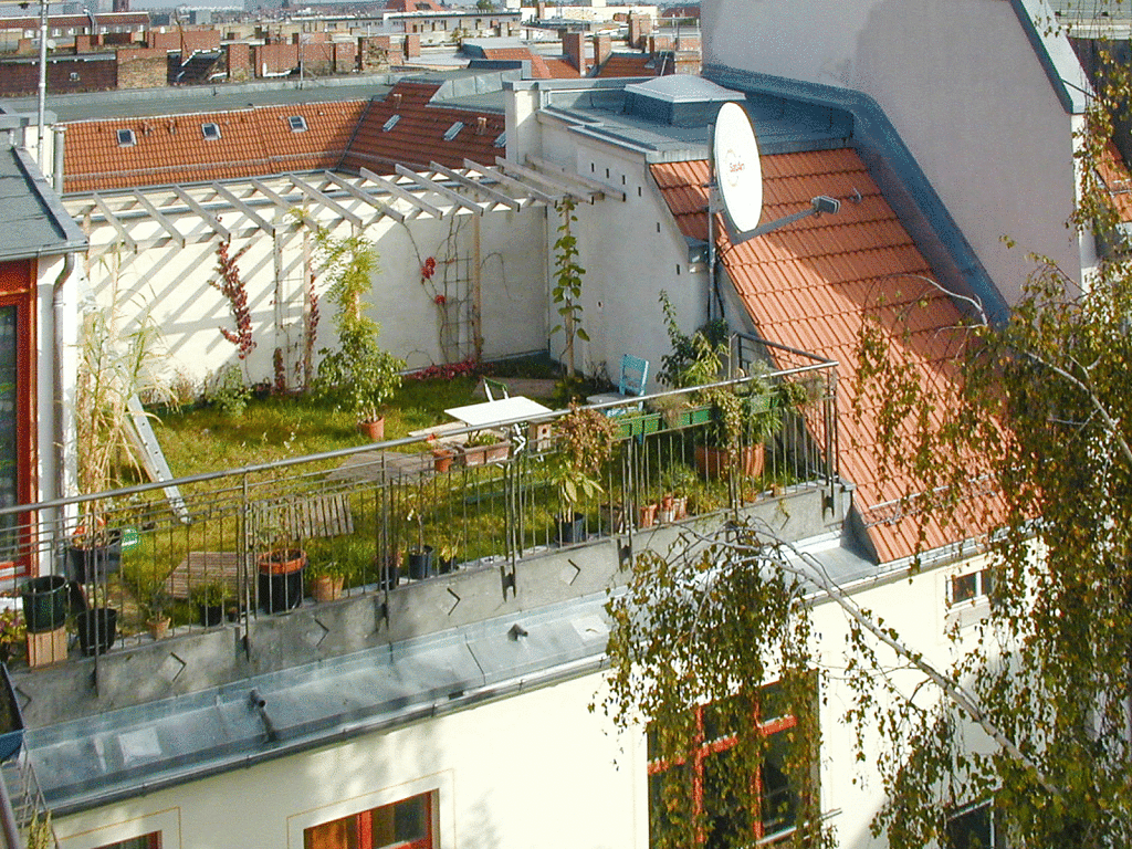 In den Dachausbau wurde auch ein Dachgarten integriert.